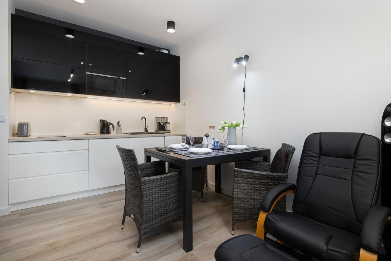 Platinium Apartment By Renters Prestige Rewal Extérieur photo